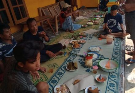 Gotong Royong di Dusun Badan
